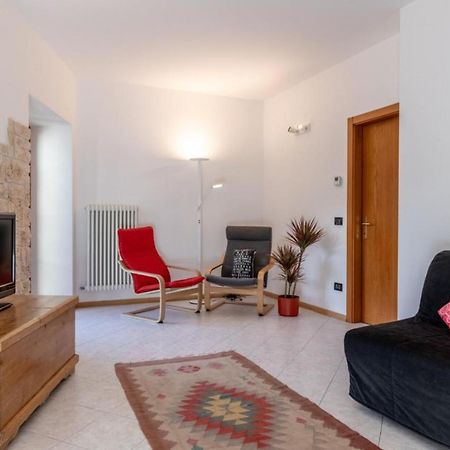 Casa Al Castello, Calliano Ospitar Kültér fotó